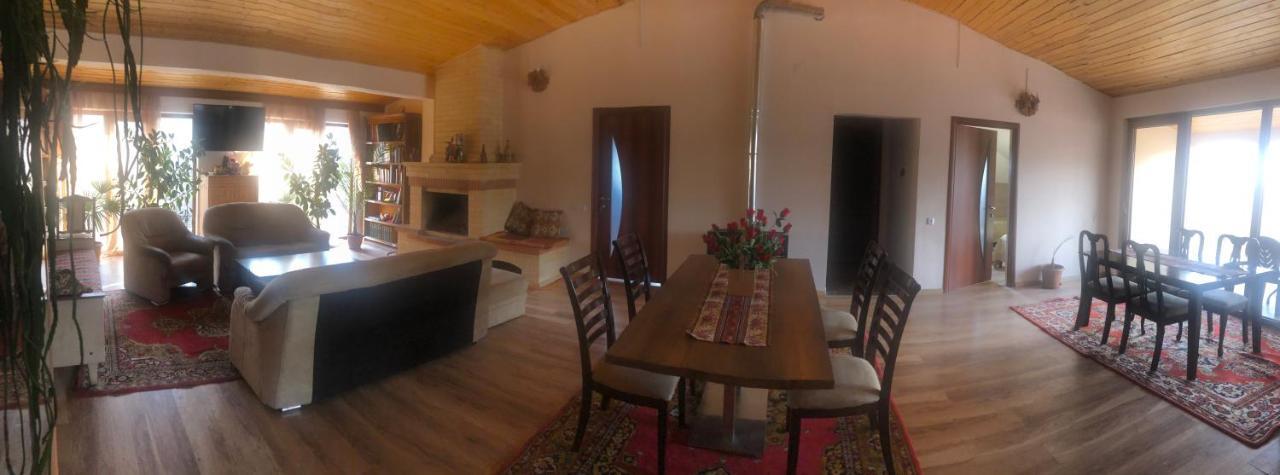 Chez Yvette Bed and Breakfast Garni Eksteriør billede
