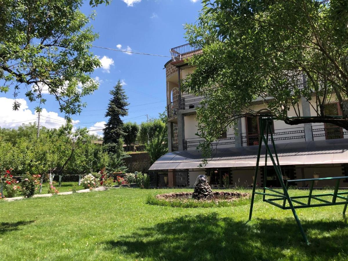 Chez Yvette Bed and Breakfast Garni Eksteriør billede