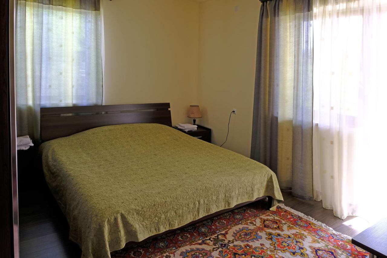 Chez Yvette Bed and Breakfast Garni Eksteriør billede